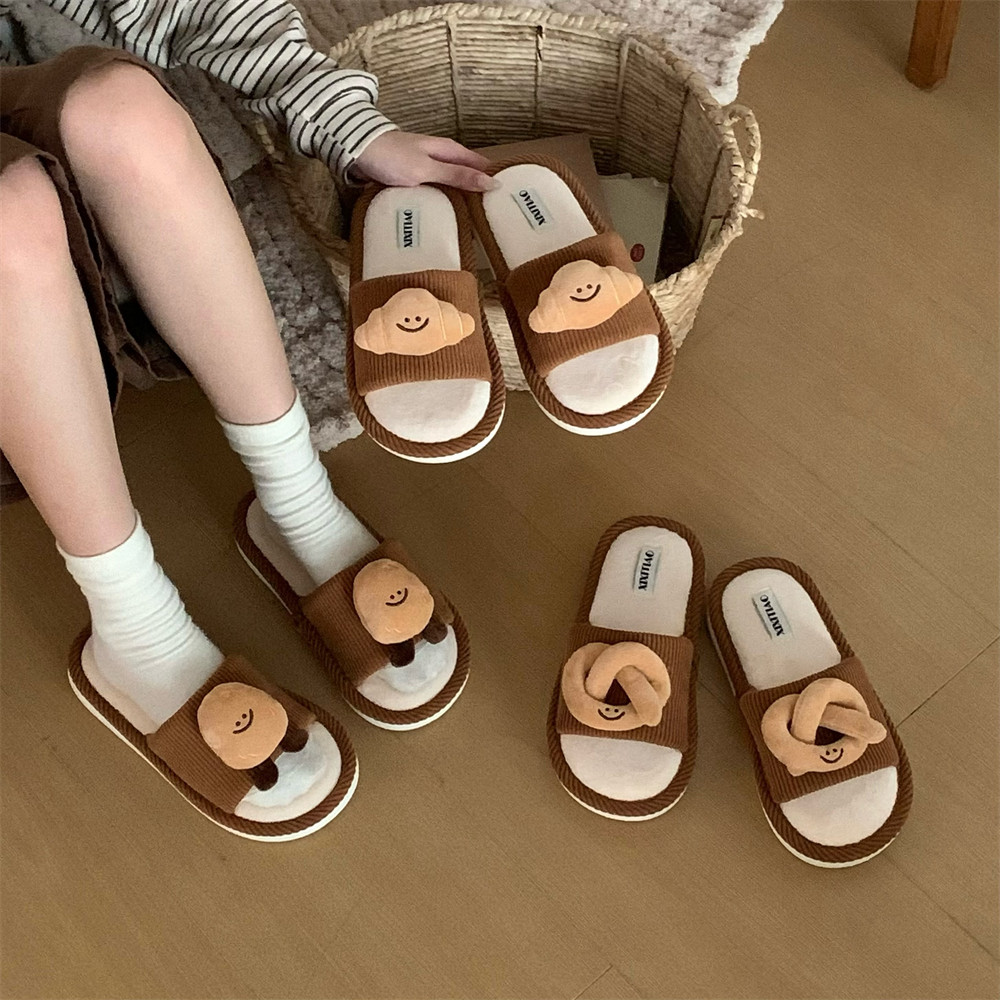 Ba Chiều Bánh Mì Croissant Cặp Đôi Dép Cotton Thời Trang Mùa Đông 2025 Vui Vẻ Dễ Thương Chống Trơn Trượt Dép Bốn Mùa Đa Năng Hộ Gia Đình Dép Im Lặng