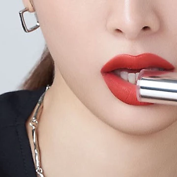 Son Macs 80 Doyenne - màu đỏ cam cháy - dòng son kem lì LockeddKisssuInk [HÀNG BỊ TEST]