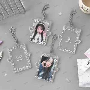Giá đỡ Photocard 3 inch PYCOU, với đôi cánh thiên thần Phong cách Graffiti Bảo vệ thẻ ảnh Kpop, bền bỉ với móc khóa Giá đỡ huy hiệu ID Acrylic Đồ dùng học tập