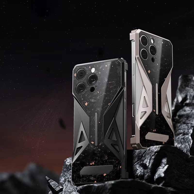 2025New Hợp Kim Nhôm Sang Trọng Satin Sợi Carbon Ốp Lưng Điện Thoại iPhone 16 Pro Max 16promax Rỗng Bảo Vệ Ống Kính Vỏ Điện Thoại