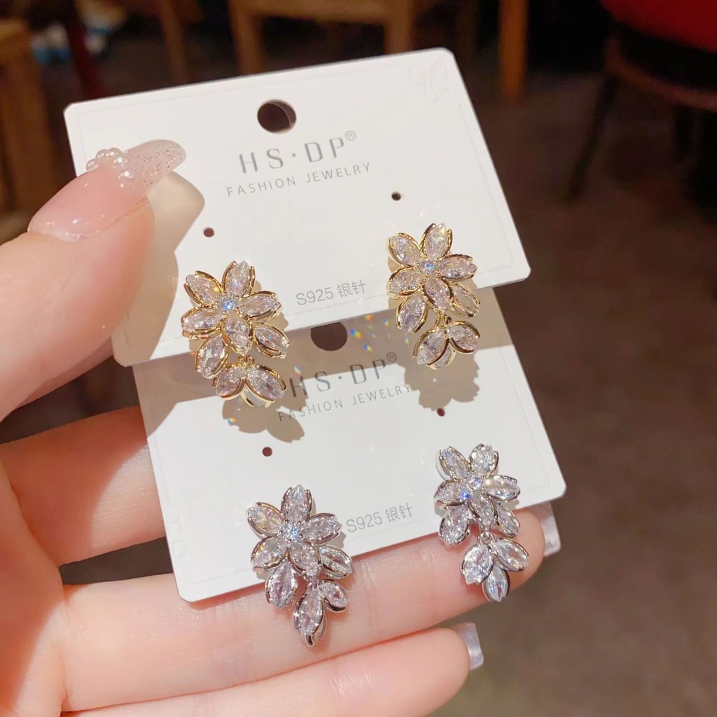 Bông tai hoa zircon s925 tinh tế, ánh sáng sang trọng phù hợp mọi dịp