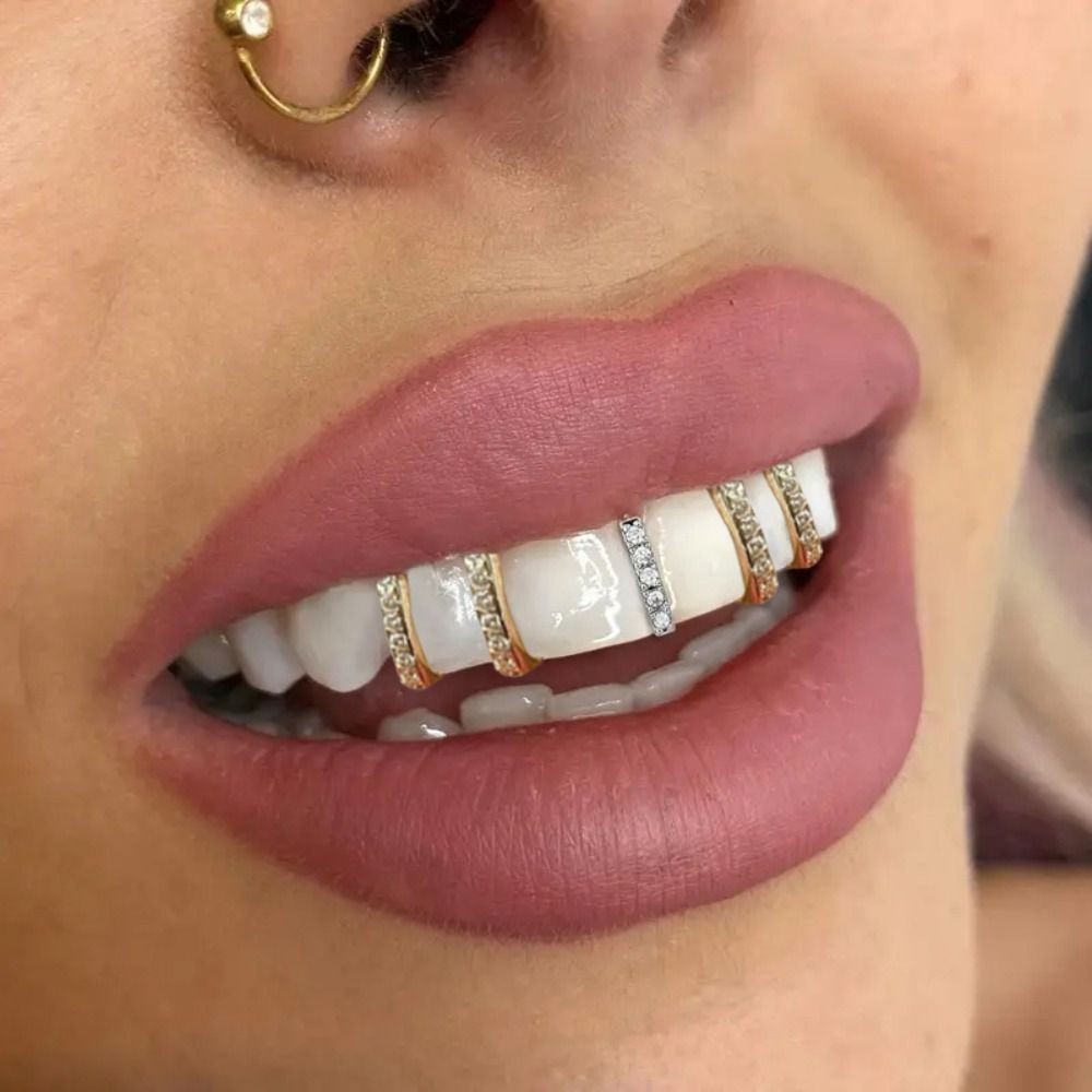 HYCEO 3 Cái Grillz, Lưới tản nhiệt răng Hip Hop bằng kim cương giả rỗng, Trang sức răng Zircon sáng bóng Tiệc Cosplay
