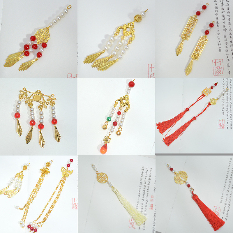 Quạt tua rua lớn màu đỏ họa tiết phượng hoàng kèm mặt dây chuyền ngọc trai - Bộ phụ kiện trang sức sang trọng