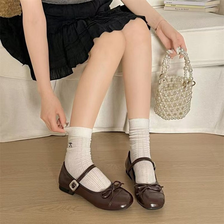 Pháp Retro Bạc Mũi Tròn Thấp Gót Mary Jane Giày Mùa Hè Phong Cách Mới Thời Trang Mặc Ngoài Chống Trơn Trượt Chống Mài Mòn JK Giày Da Nhỏ Nhà Máy Giá Bán Buôn