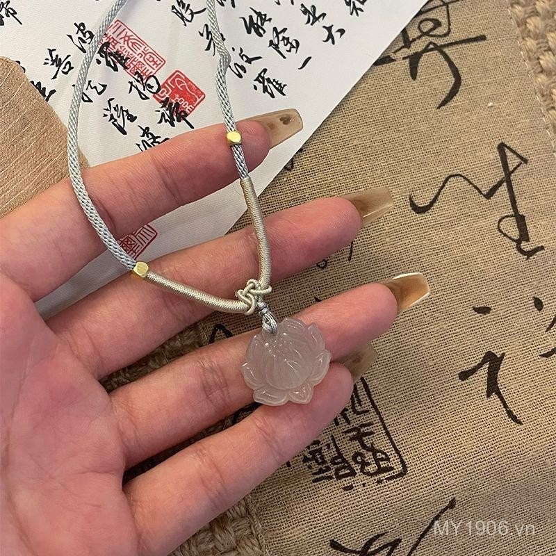 Mặt dây chuyền vòng cổ giả chalcedony hoa sen phong cách Trung Quốc, thiết kế đơn giản và đa năng