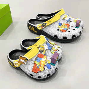 Dép sục classic Dinas Simpsons nam nữ và trẻ em cao cấp, Sục simpsons tặng kèm set jibbitz trang trí, sục màu trắng đen