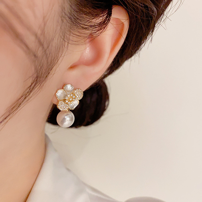 Bông tai ngọc trai thời trang mùa hè mới