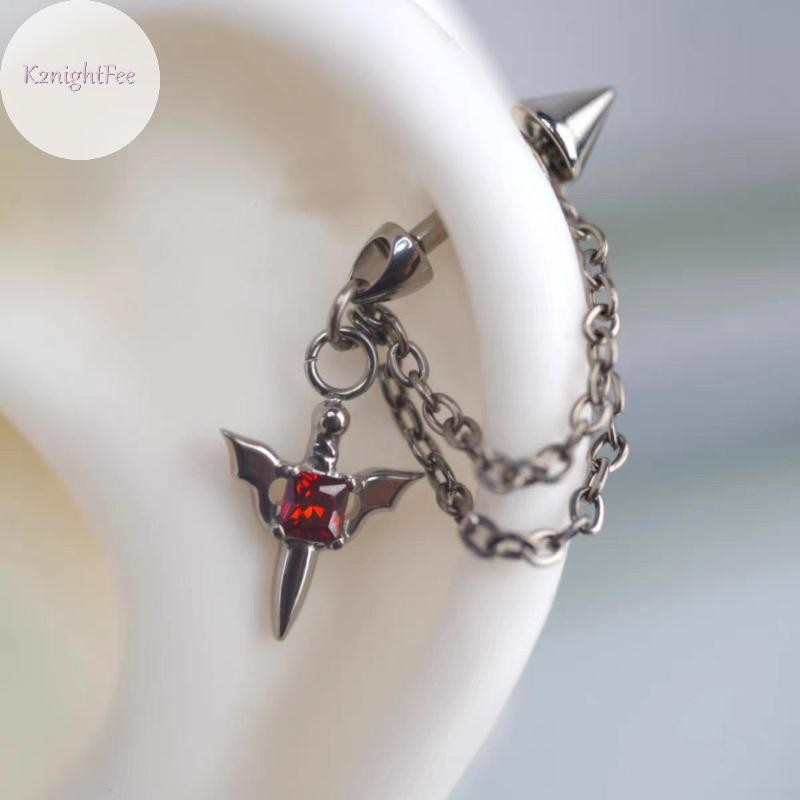 Bông tai zircon đỏ và dây xích xuyên, thiết kế gothic với đinh tán xương, phù hợp nam/nữ, xu hướng Y2K