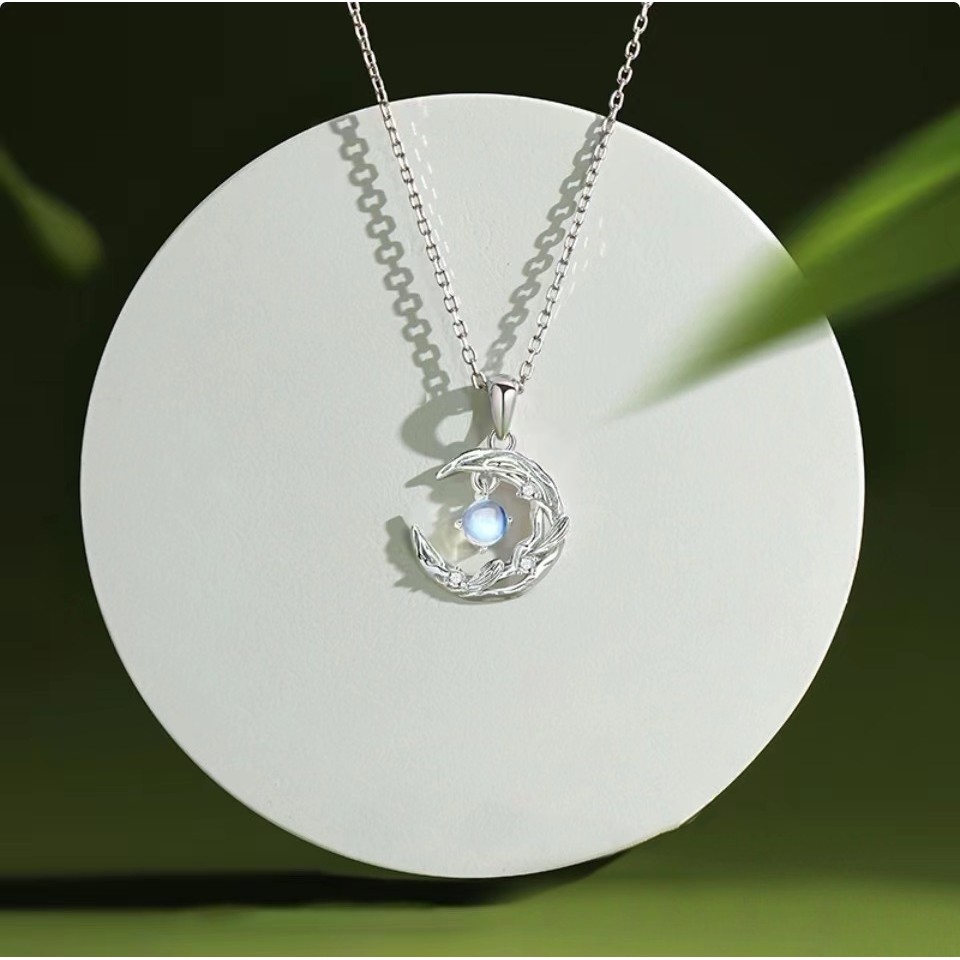 Vòng cổ mặt dây chuyền hoa cô gái ngọt ngào sang trọng nhẹ nhàng