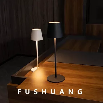 Sạc bàn đèn không khí bàn trang trí sáng tạo đèn bàn thanh đèn bàn thanh đèn cảm ứng điều khiển tng đèn ngủ bàn ăn