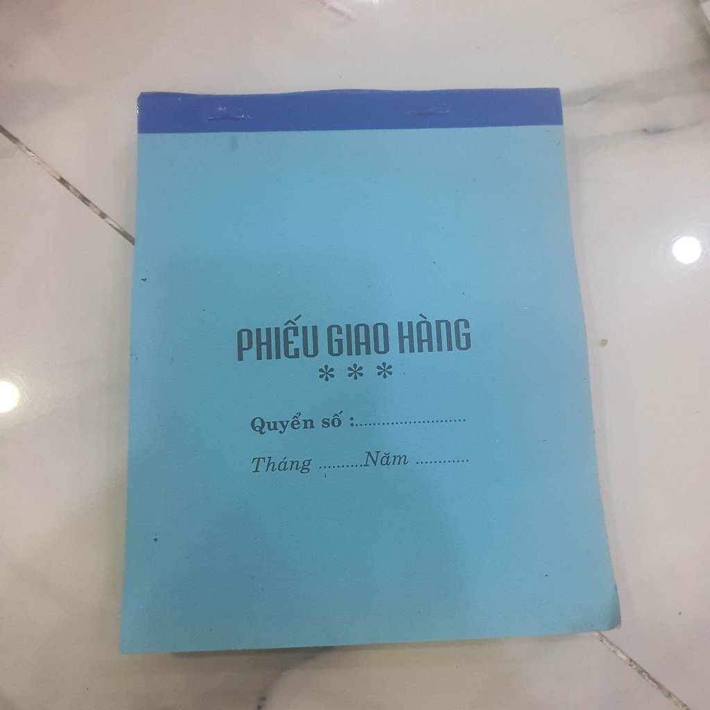 Phiếu giao hàng 16x20 (1 cuốn) gồm 100 tờ, chất lượng cao, thuận tiện cho kinh doanh.