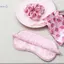 Mặt nạ ngủ bằng vải lụa nhân tạo Du lịch đàn hồi Bịt mắt Dây buộc tóc có túi lưu trữ để cứu trợ dễ dàng