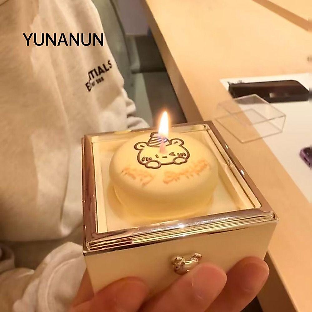 Hộp đựng nhẫn lật gấu YUNAUN, Thiết kế quay cơ chế Hộp nhẫn bánh gấu nhỏ, Nến sáng tạo Hộp lật tự động có thể đảo ngược Ngày lễ tình nhân