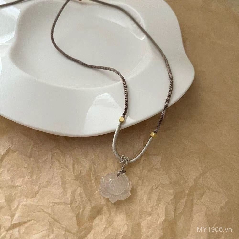 Mặt dây chuyền vòng cổ giả chalcedony hoa sen phong cách Trung Quốc, thiết kế đơn giản và đa năng