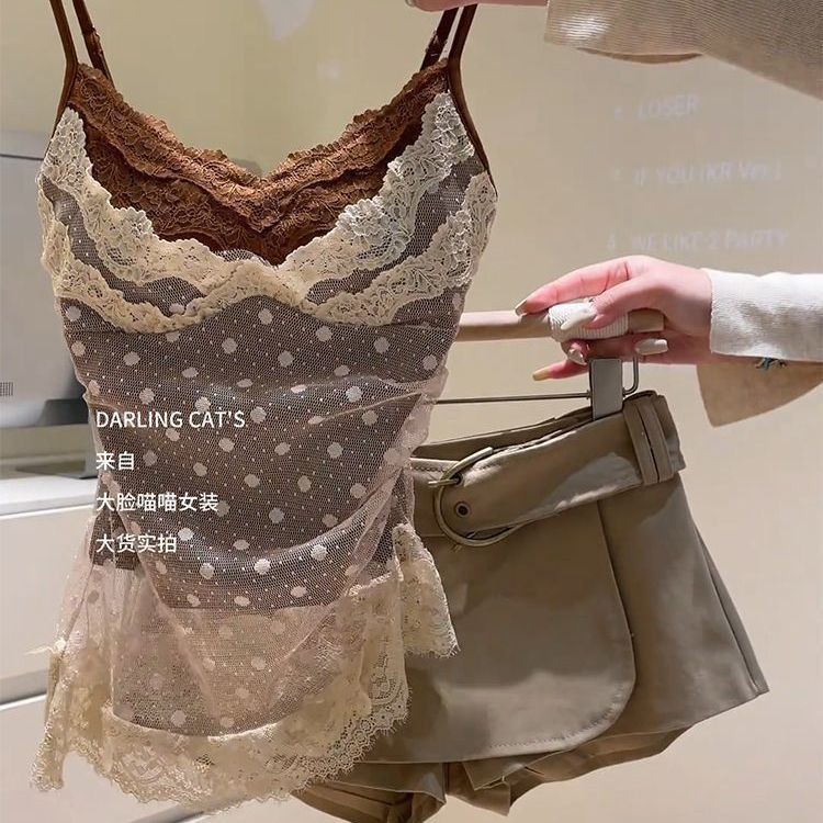 Áovest phong cách Pháp với ren, thiết kế đệm ngực gợi cảm, phù hợp cho nữ mùa hè