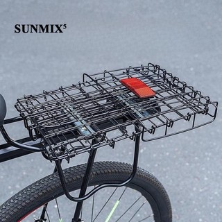 Giá đỡ phía sau và giỏ xe đạp gấp gọn, tiện lợi cho việc chở hàng