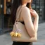 Mặt dây chuyền móc khóa CQCJ, Túi tông màu vàng hạt quyến rũ, Da thời trang như hoa Tulip Phong cách tua rua hoa trang trí túi móc khóa