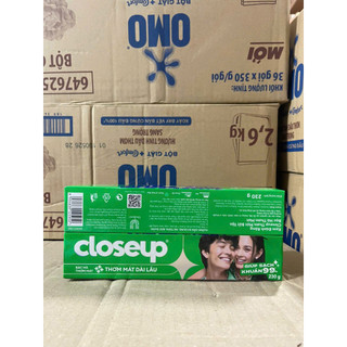 Kem Đánh Răng Closeup Bạc Hà The Mát 230g