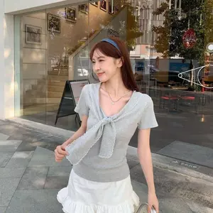 Phong cách Hàn Quốc sọc cổ áo hải quân Ren viền vai trước Áo thun ngắn tay nữ 2026 Đế mùa xuân đầu cổ chữ v buộc dây