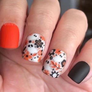 Ngón tay nhân tạo màu đỏ Halloween màu đen với móng tay viền tự nhiên và mịn màng để mặc hàng ngày và các bữa tiệc