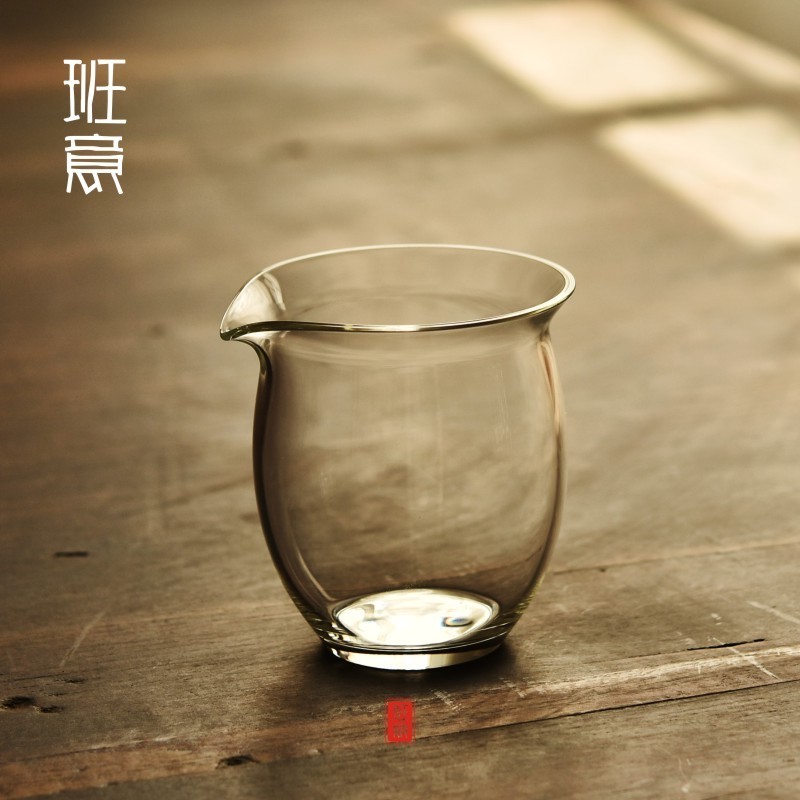 Tống chuyên trà thủy tinh chịu nhiệt Borosilicate cao cấp Dung Tích 230 ml