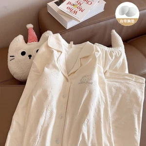 Đồ Ngủ Nữ Cổ Bẻ Đệm Ngực Quần Dài Tay Dày Dặn Dập Nổi Đức Nhung Bộ Đồ Nữ Mặc Nhà Ngọt Ngào