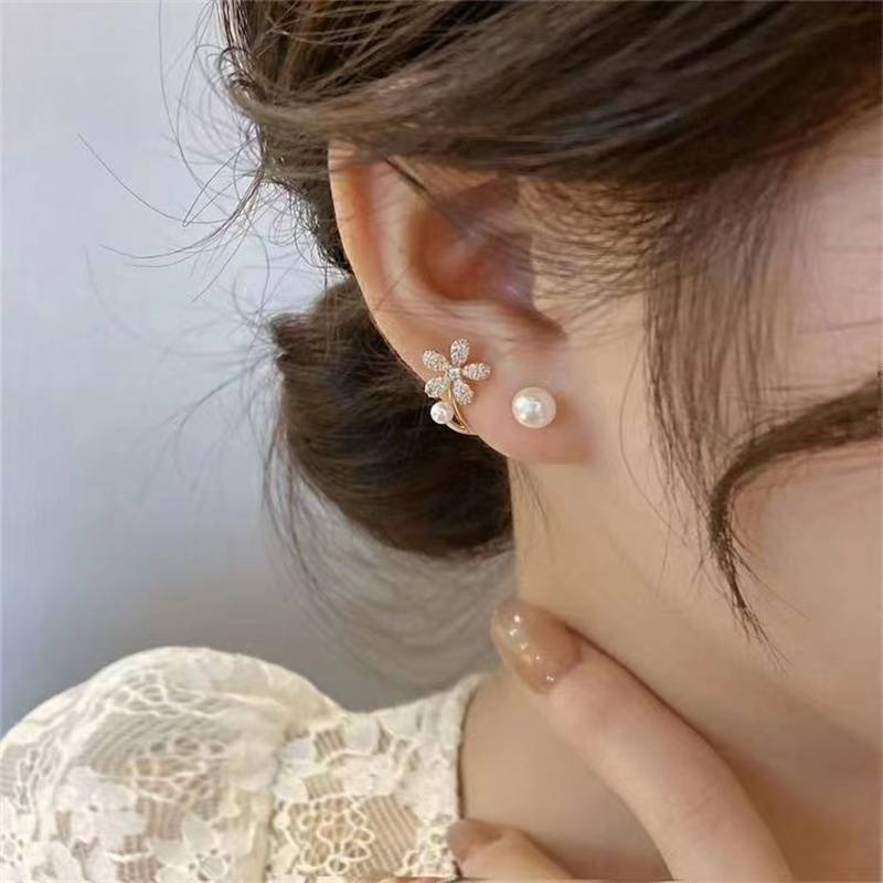 JULYHOT 1 Cặp Bông Tai Hoa Ngọc Trai Phong Cách Hàn Quốc Bông Tai Kim Cương Kẻ Sọc Vàng Cho Nữ Ánh Sáng Thời Trang Phụ Kiện Trang Sức Sang Trọng Massivedeals