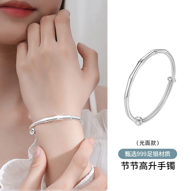 Vòng tay bạc nữ tinh tế và thời trang