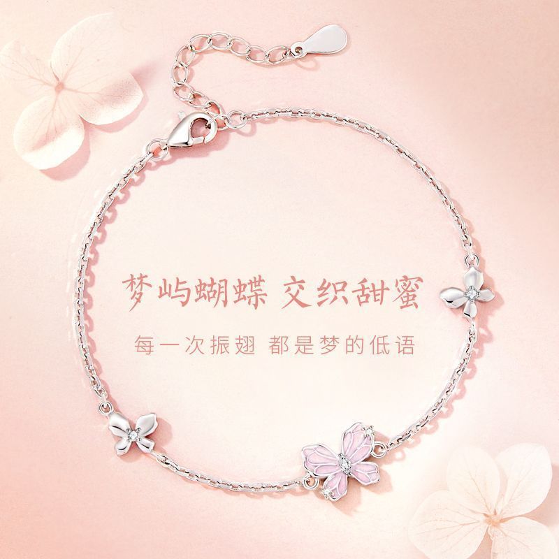 Vòng tay mơ bướm hồng sang trọng và tinh tế