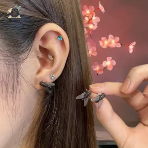 2 Đôi Bông Tai Bay Mô Phỏng Mini Sáng Tạo Cá Tính Dành Cho Nam Nữ Ngộ nghĩnh Trừu Tượng Niche Trang Sức Phụ Kiện Quà Tặng Cặp Đôi Mới