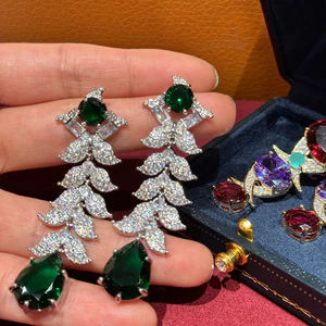 Bông tai thời trang tua rua Hàn Quốc Zircon thanh lịch dài phong cách mới Bán buôn