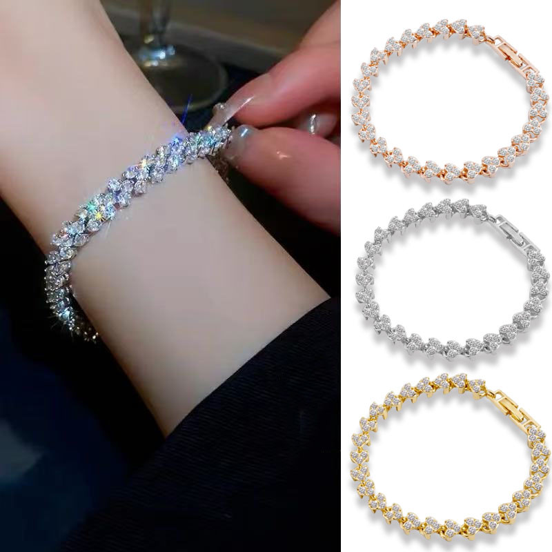 Bộ trang sức vòng tay kim cương cao cấp, thiết kế đơn giản nhưng sang trọng và tinh tế