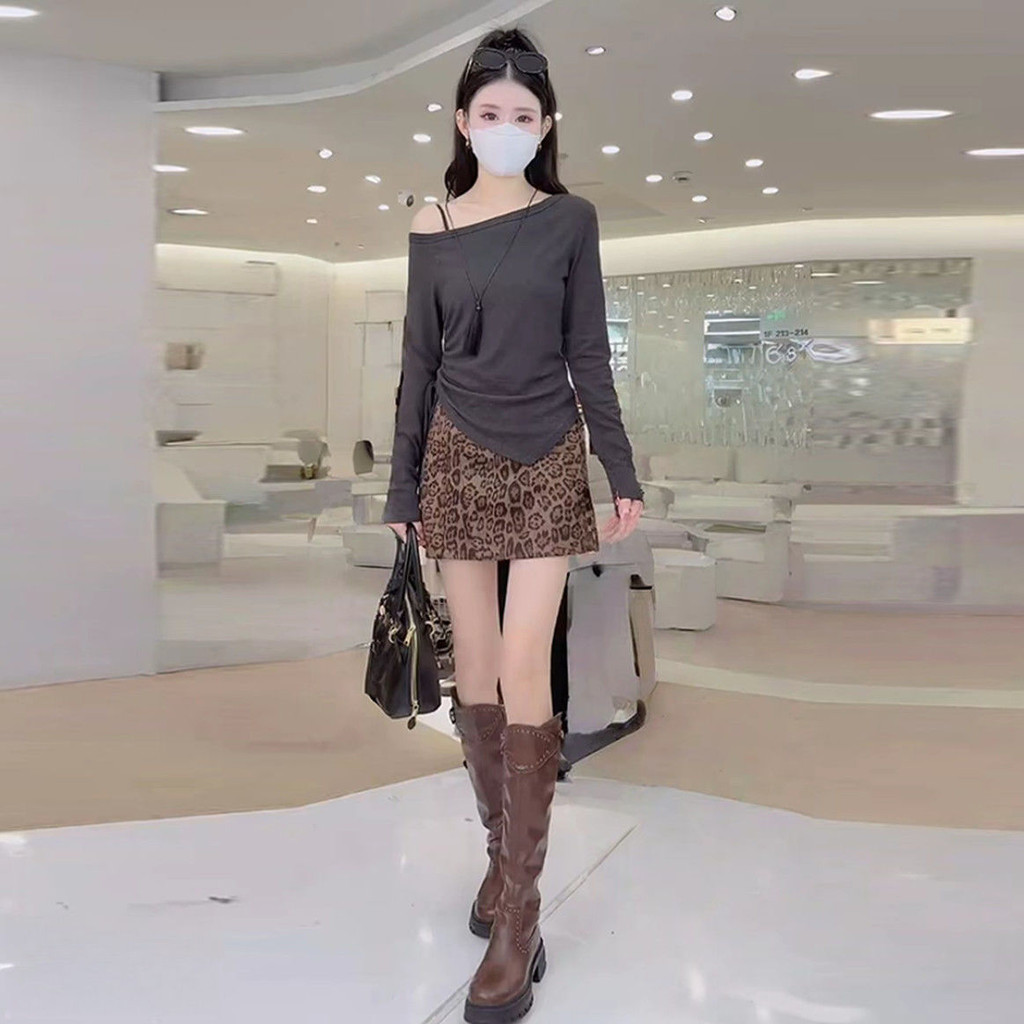 Mùa Thu Hot Girl Retro Da Báo Giả Da Lộn Váy Ngắn Eo Cao 2025 Ôm Hơn Nhìn Chống chói Váy