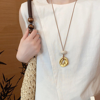 Dây chuyền kim loại acrylic phong cách đơn giản, phù hợp với fashion blogger