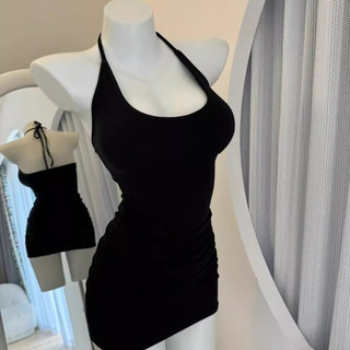 Đầm dây Niche kiểu Pháp có đệm ngực, thiết kế slim-fit, phong cách sang trọng