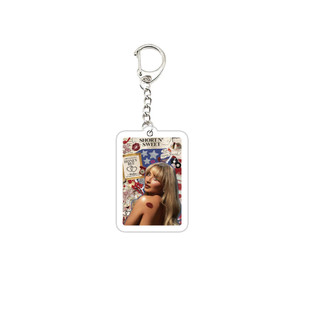 Popular Singer Sabrina Carpenter Keychain for Accessories Bag Acrylic Key Chain Key Ring Funny Pendant Keyrin