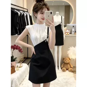 Mùa Hè 2026 Influencer Phong Cách Mới Dây Đeo Giả Hai Mảnh Đầm Nữ Thiết Kế Khâu Màu Sắc Tương Phản Eo Eo Ôm Hơn Nhìn