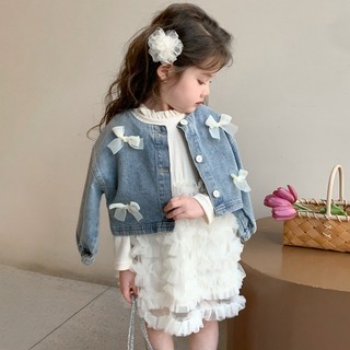 Áo khoác jean bé gái nơ dễ thương – Áo khoác denim phong cách Hàn Quốc, mềm mại và thời trang