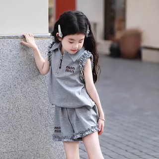 Bộ đồ bé gái phong cách Hàn Quốc mùa hè - Áo cổ bẻ không tay + quần short bèo dễ thương