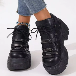 Giày Bố Đen Giày Nữ Đế Dày Kim Loại Nặng Độc Đáo Phong Cách Gothic Punk Giày Nữ Phong Cách Gothic Nữ Giày Nữ Châu Âu Mỹ Size Lớn Giày Nữ20260527
