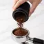 Cốc pha cà phê SUIT dùng để pha cà phê espresso gọn gàng và định lượng đậu
