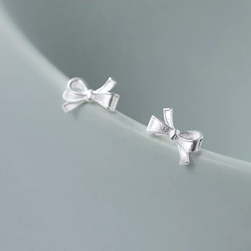 S925 Bạc Nhỏ Tươi Đơn Giản Nơ Bông Tai Nữ Nhật Bản Phiên Bản Hàn Quốc Ngọt Ngào Cô Gái Trái Tim Bông Tai Bông Tai Bông Tai Bông Tai Bông Tai Bông Tai Bông Tai Bông Tai Bông Tai Bông Tai