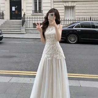 Đầm sát nách ôm dáng kiểu Pháp nhẹ nhàng và xinh đẹp cho Nữ mùa hè độc đáo