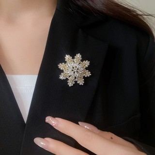 Trâm cài corsage mạ vàng zircon bông tuyết, retro sang trọng - Trang sức cao cấp dành cho nữ