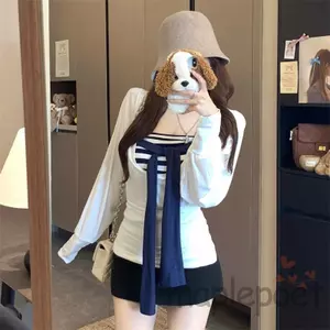 Áo đèn lồng mùa thu dáng slim fit, dài tay với thiết kế xếp ly và in họa tiết