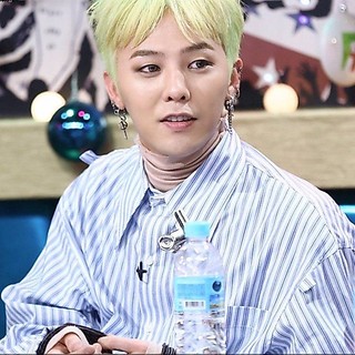 Bông tai titan tròn xích phối thánh giá và biểu tượng hòa bình không gỉ G-Dragon