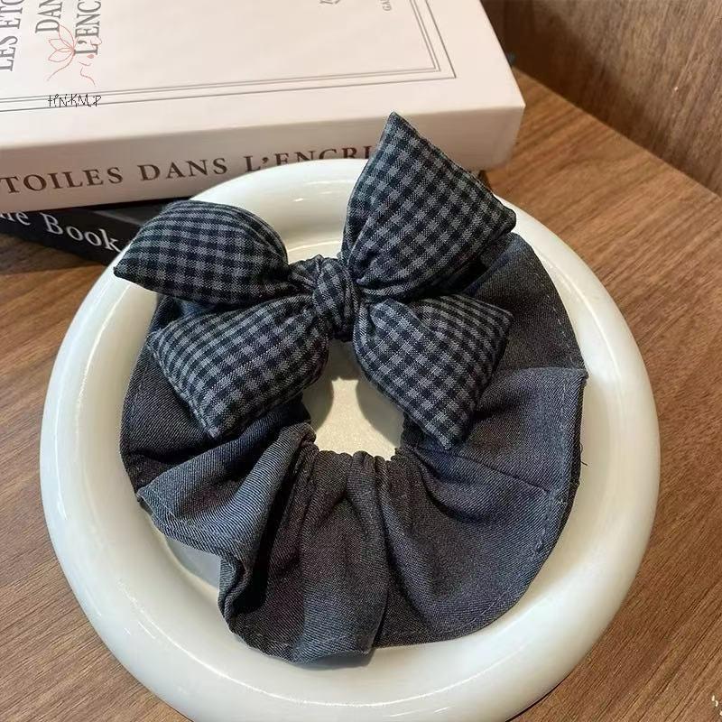 Scrunchies Vintage Kẻ Sọc - Phụ Kiện Tóc Thanh Lịch Cho Đuôi Ngựa