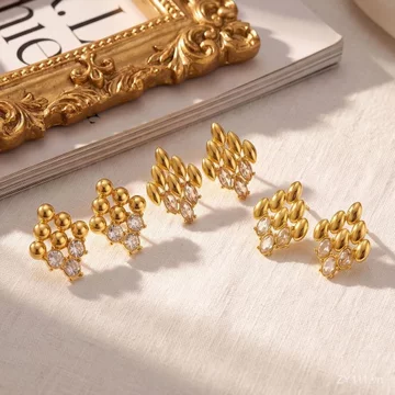 Bông tai zircon hình bầu dục bằng thép titan dành cho nữ, mạ vàng, chống thấm nước và nhanh màu