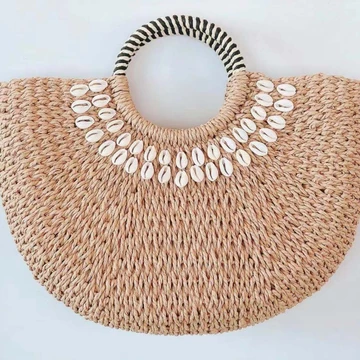 Women's Minimalist Woven Straw Bag