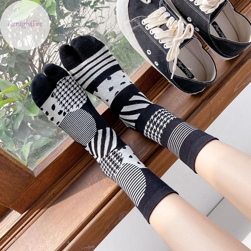 Tất hai gót chia ngón nữ Jacquard cotton mềm thoáng khí, nhiều màu sắc với thiết kế cây da báo sọc tabi ngộ nghĩnh và sang trọng VN